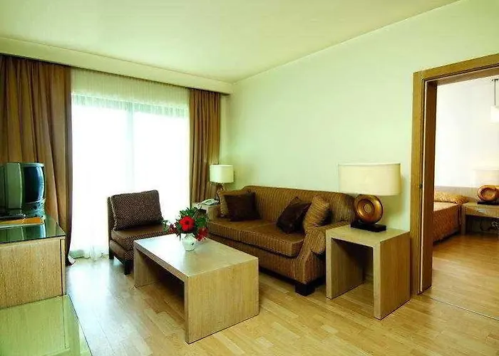 Serra Park 4* 마나브가트